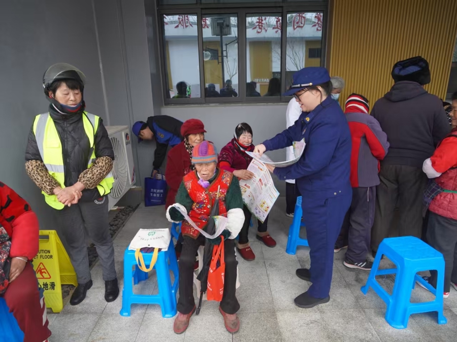 雷锋精神薪火相传，消防志愿服务为初春的海岛带来别样温暖