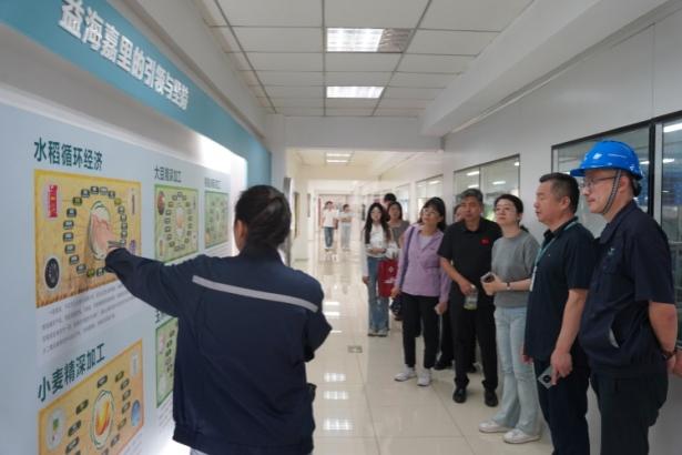 食品学院教师代表参与天津市食品学会面糖粮油专委会专题调研，助力科普宣传服务